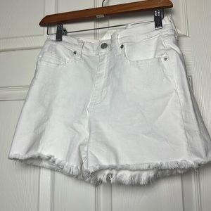 White high waisted frayed shorts